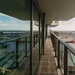 Sky Tower View With Parking By Interhome アパート *